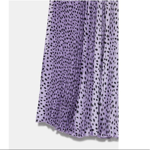 COPY - Belted pleated skirt - Picture 3 of 6